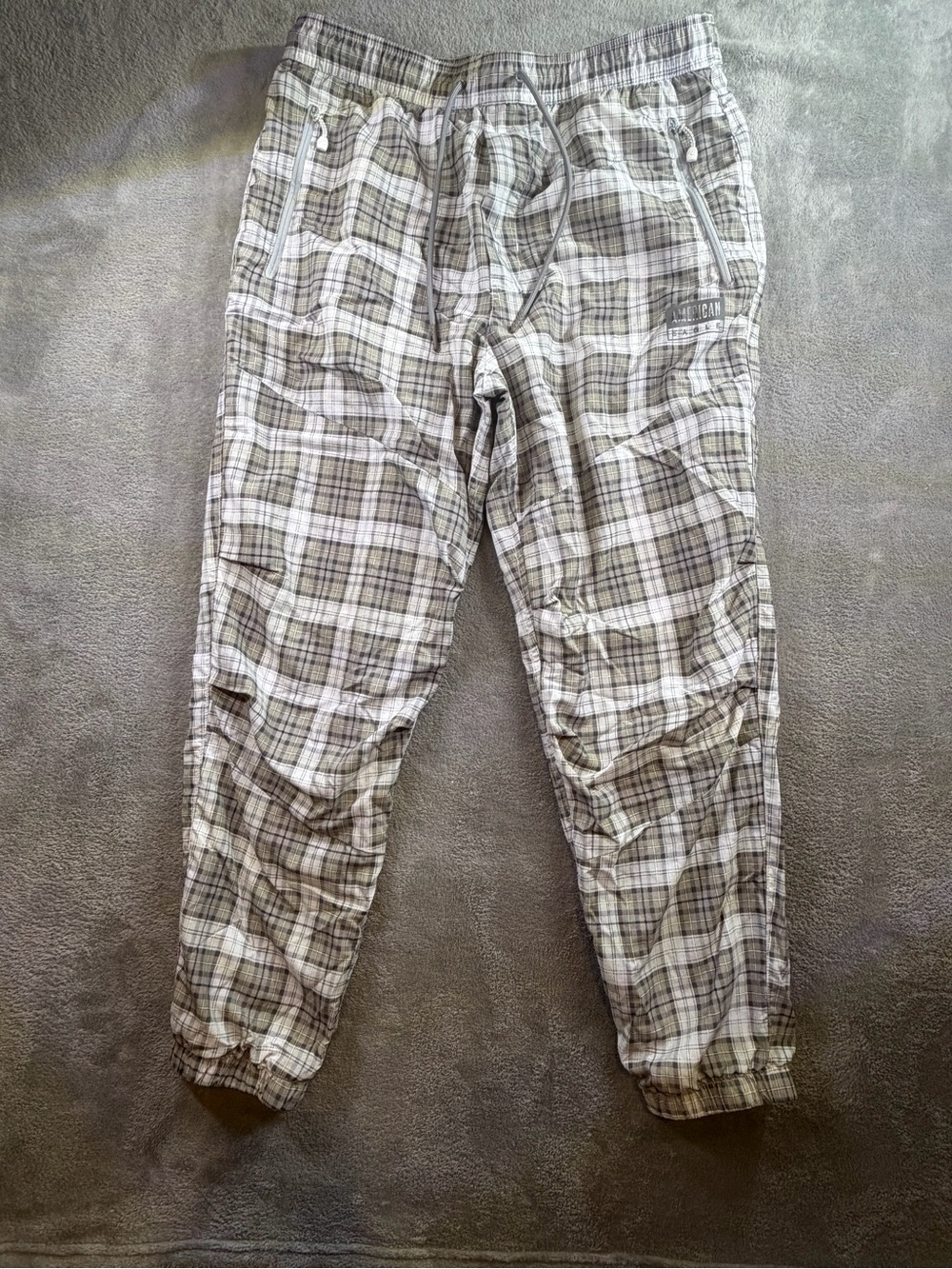 American Eagle Men's Gray Plaid Jogger Pants - Lightweight Casual Fit